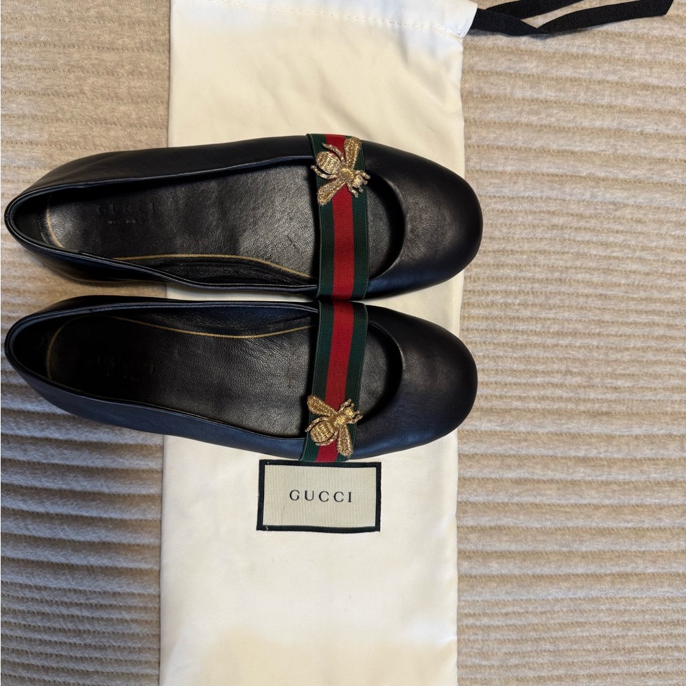 Gucci Black Leather Flats with Green and Red Web and Gold Bee